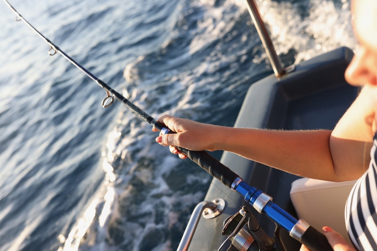 client-fishing-from-boat
