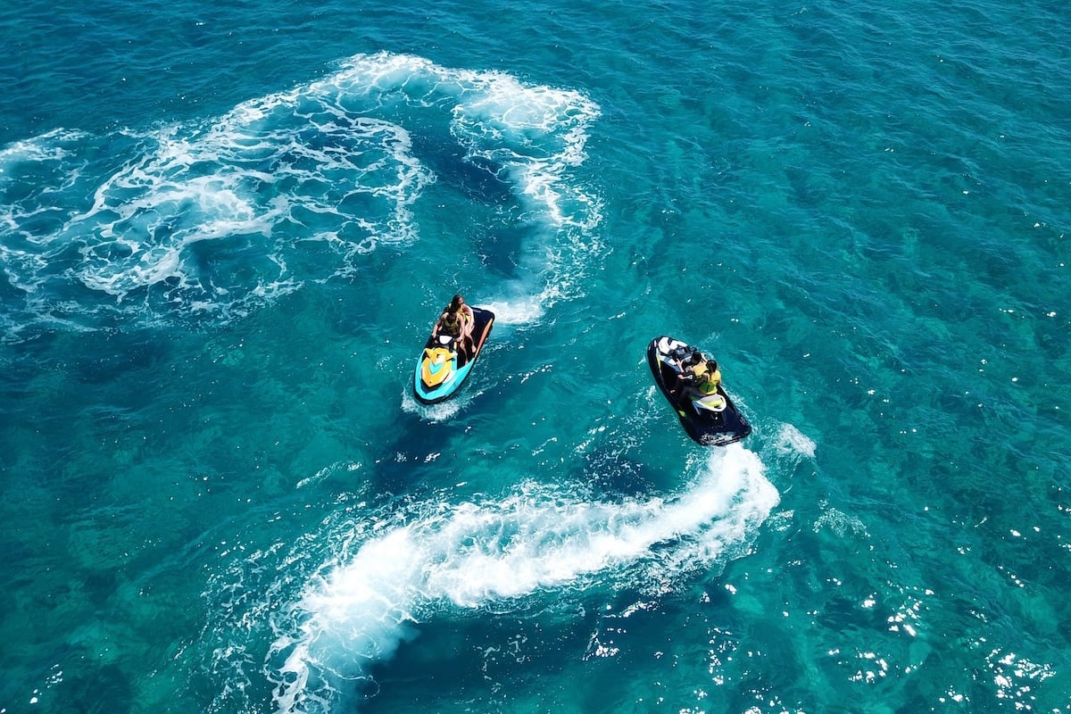 jet-skis